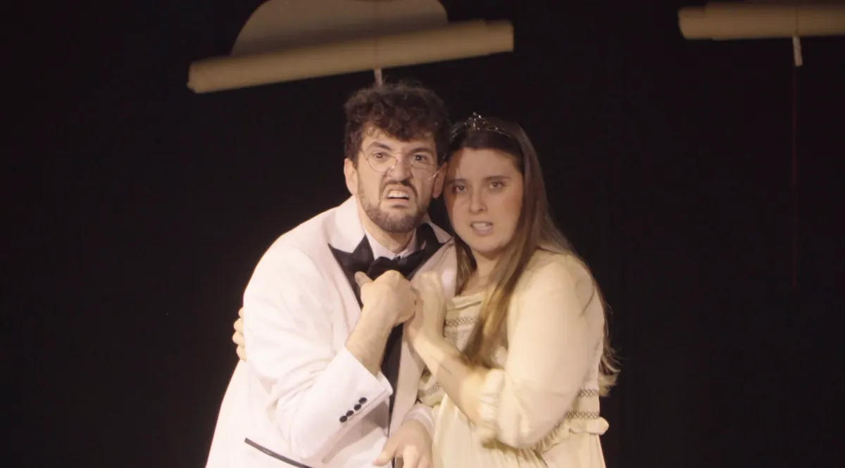 Momento cómico de El típico cuento de Escena Zero